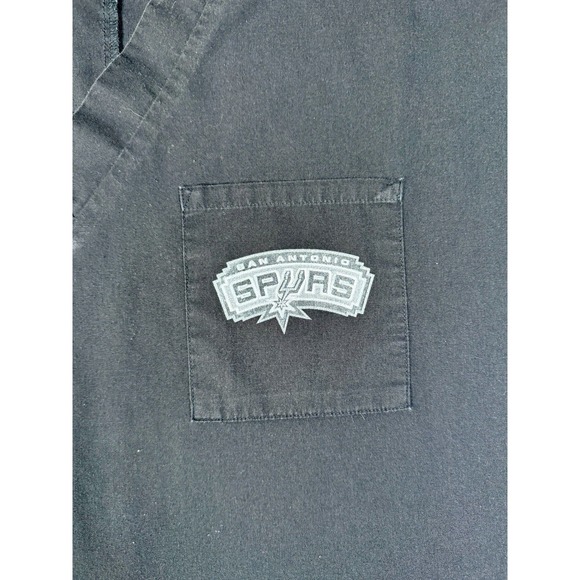San Antonio Spurs NBA Scrub Top Black Short Sleeve See Photos for Measurements - Picture 3 of 7